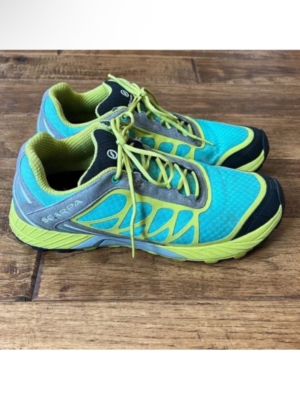Scarpa Atom Trail Running Shoes Green Yellow Gray Womens Size 7.5
